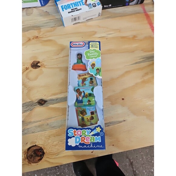 Little Tikes Story Dream Machine -  Day Family Collection Storytime Books NEW - Picture 1 of 6